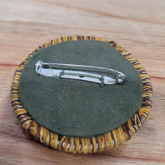 Boho Wood woven womens brooch pin - Picture 4 of 4